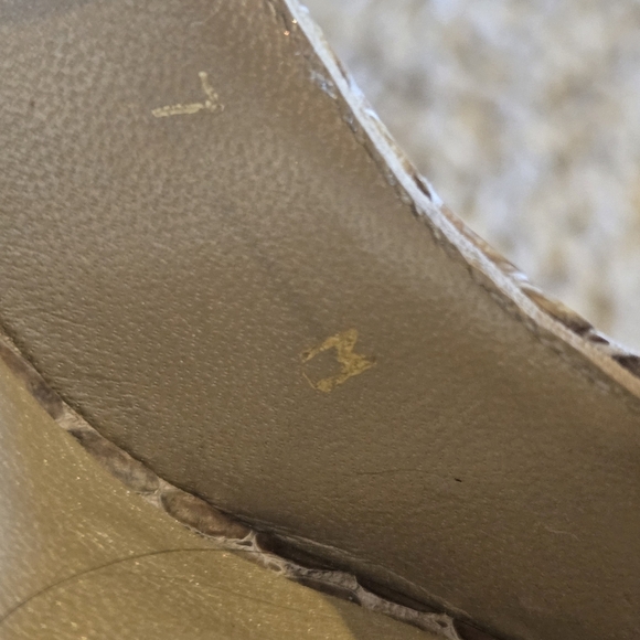 Womens Stuart Weitzman Size 7 Snake Skin Sling Back Peep Toe Heels Tan Cream - Picture 13 of 13